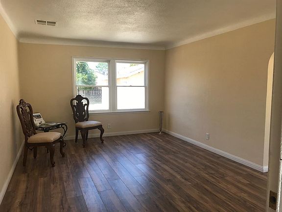 3rd image of 3871 E Townsend Ave