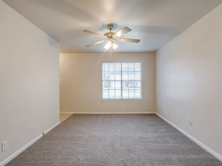 816 E Mustang St — Photo 6