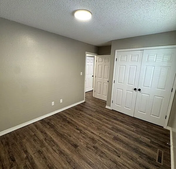 1138 E Walnut St #2 — Photo 9