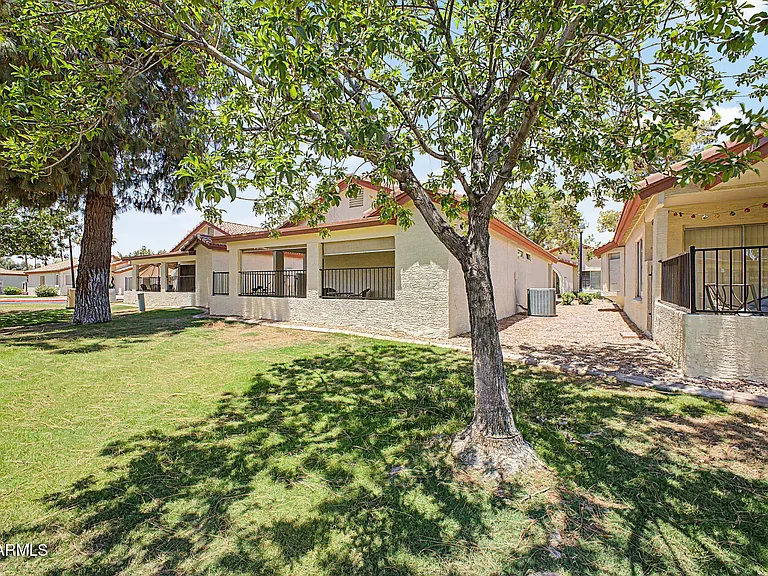 1120 N Val Vista Dr #95 — Photo 35