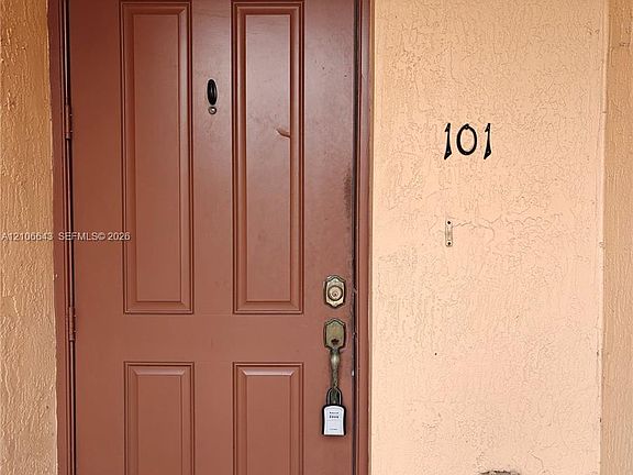 5th image of 1480 NE 33rd Ave Unit 101