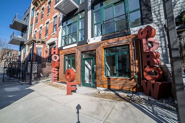 Rented by Nooklyn NYC LLC | media 30