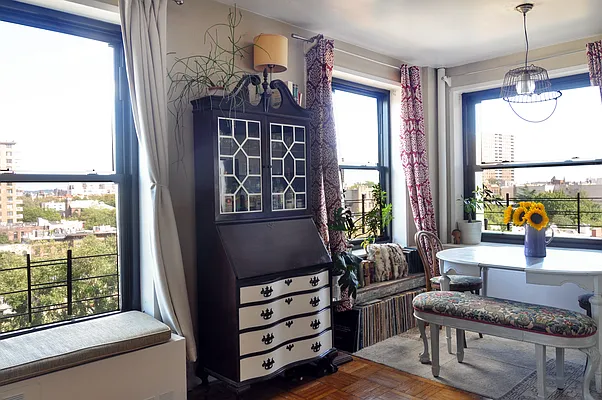 Sold by Owner | media 9