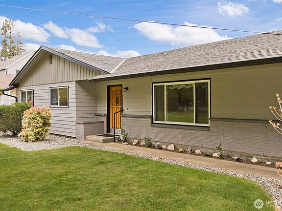 3rd image of 25040 180th Avenue SE