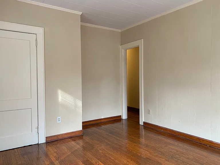 10 Lennox Ct #6 — Photo 3