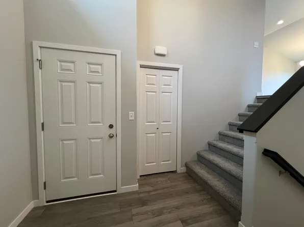 3643 19th St S, Moorhead, MN 56560