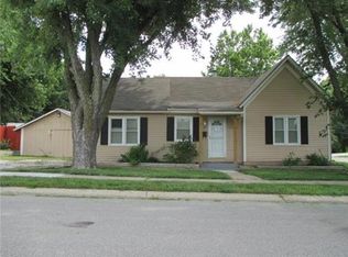 615 SE Main St, Lees Summit, MO 64063