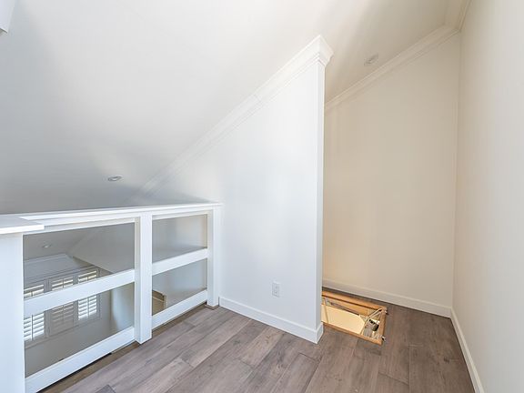 5th image of 1148 17th St APT 1