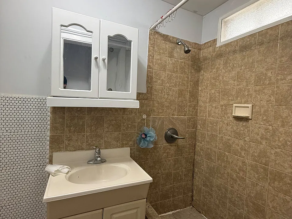 185 Cottage St #2