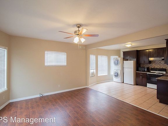 2nd image of 1426 W 24th St #8570568