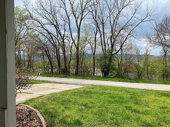 4th image of 1180 Rainbow Dr