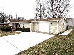 717 W St, Bedford, IN 47421