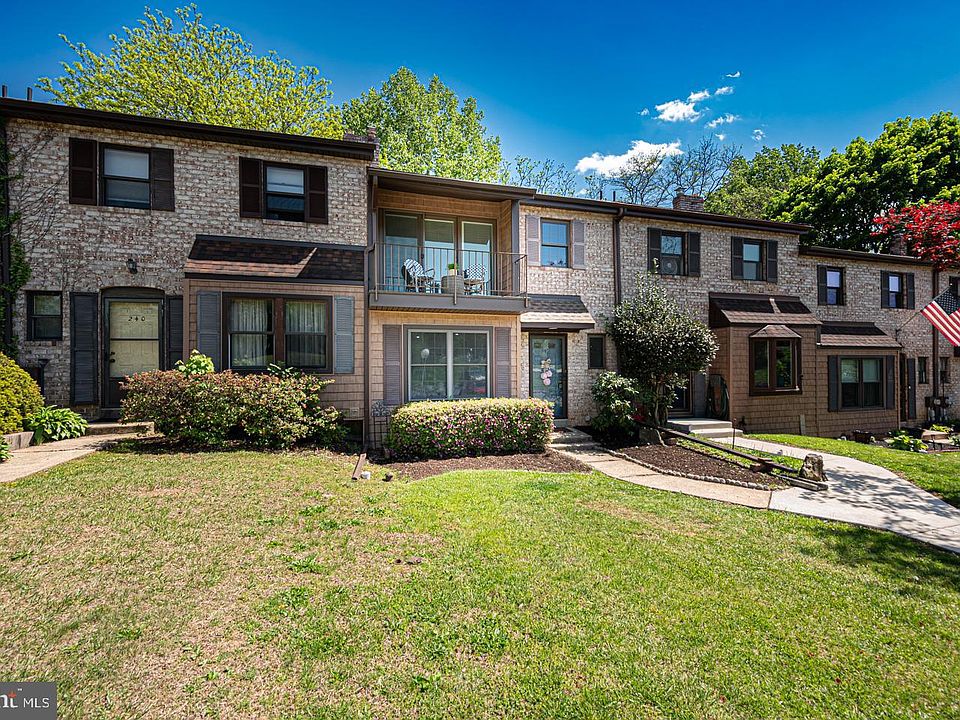 1st image of 239 Bishop Dr