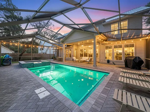 153 Cedar St, Santa Rosa Beach, FL 32459