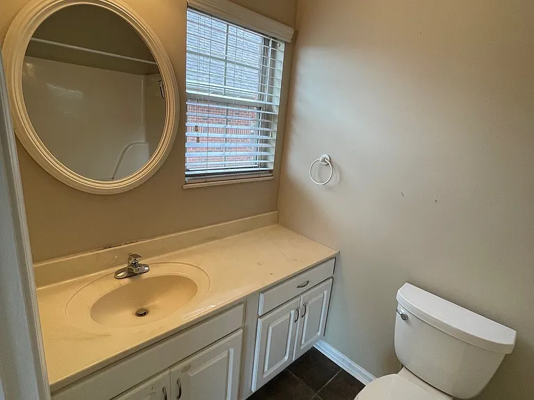 4805 Lyons View Pike #304 — Photo 8