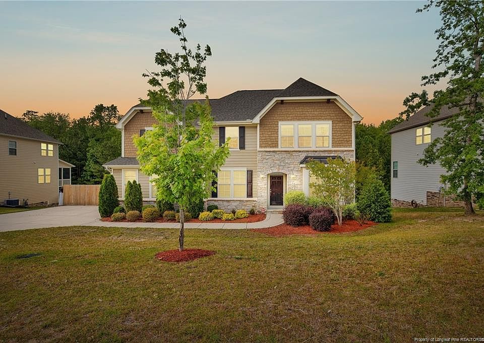 1st image of 1421 Vergeland Dr