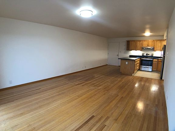 3rd image of 479 Buena Vista Avenue East #102
