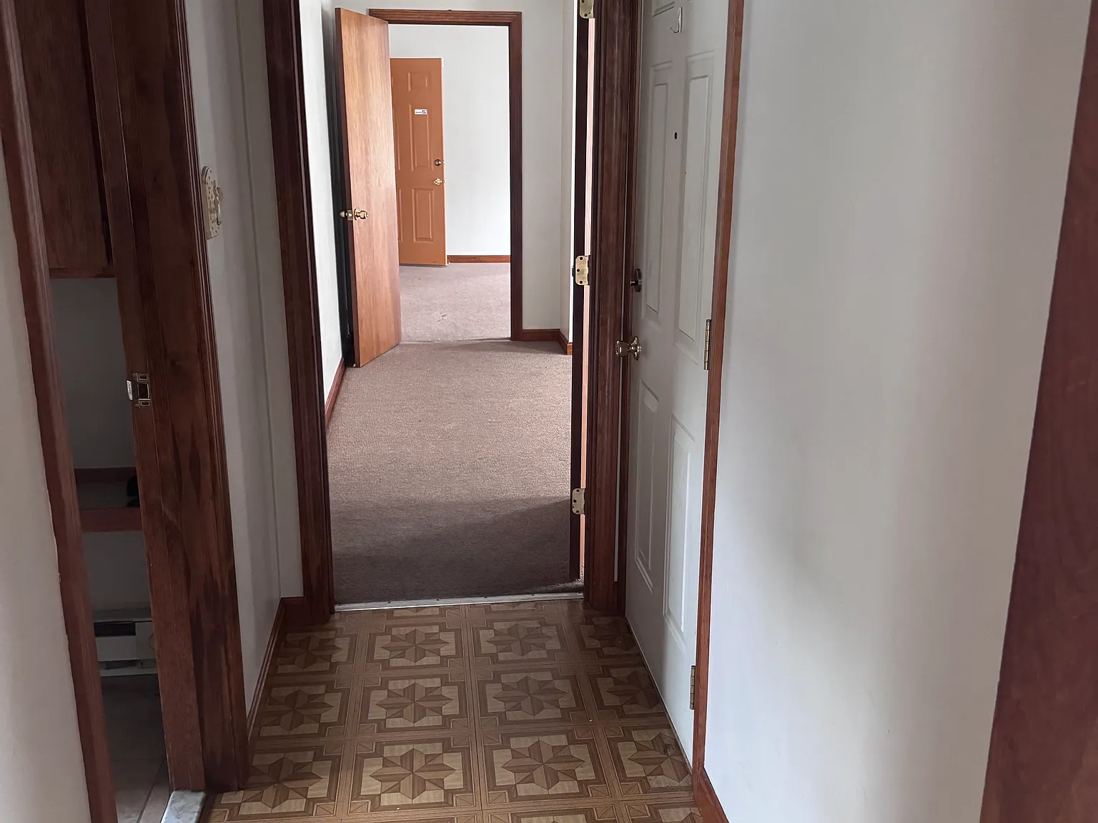 3 bed, 1200 sqft, $2,500 — Photo 3