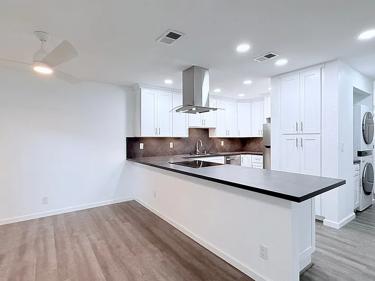 481 Carillo Ct — Photo 18
