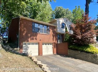 143 N Jamestown Rd, Coraopolis, PA 15108