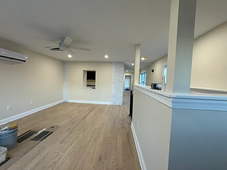 202 Center St #5 — Photo 3