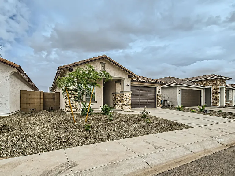 7548 W Park — Photo 2
