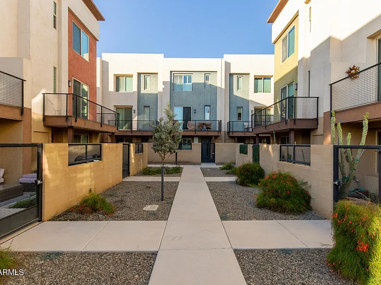 820 N 8th Ave #24 — Photo 33
