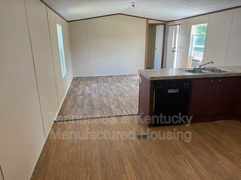 1104 Columbia Ave
