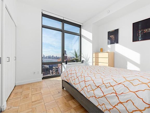 3rd image of 312 11th Ave APT 35C