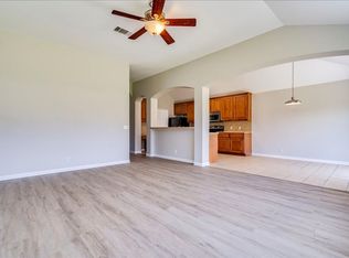 126 Hyltin St, Hutto, TX 78634