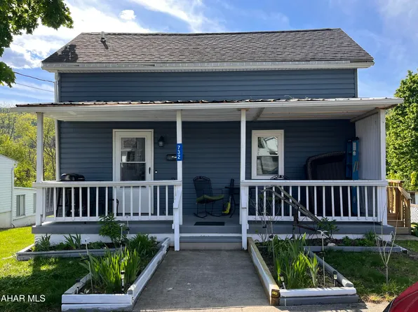 732 Sugar St, Roaring Spring, PA 16673