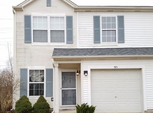 971 W Savannah Dr, Romeoville, IL 60446