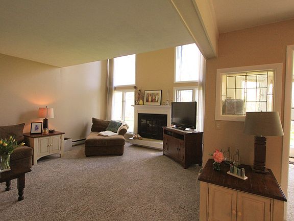 2nd image of 8 Jarvis Dr