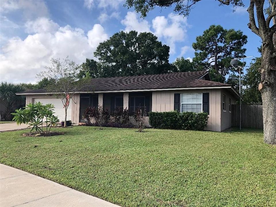 1st image of 122 Hidden Lake Dr