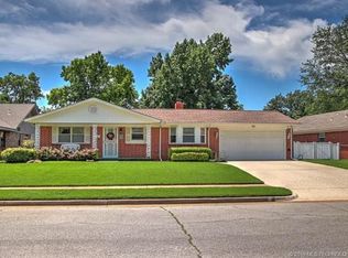 156 E 57th Pl, Tulsa, OK 74105