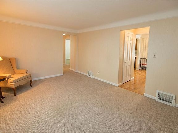 5th image of 4129 W 161st St