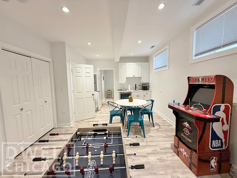 1419 N Paulina St — Photo 39