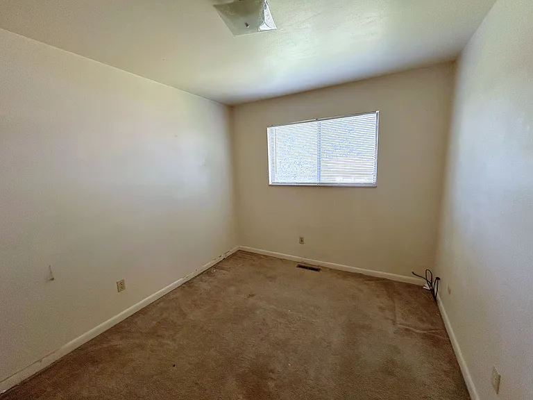 1613 Edora Rd — Photo 5