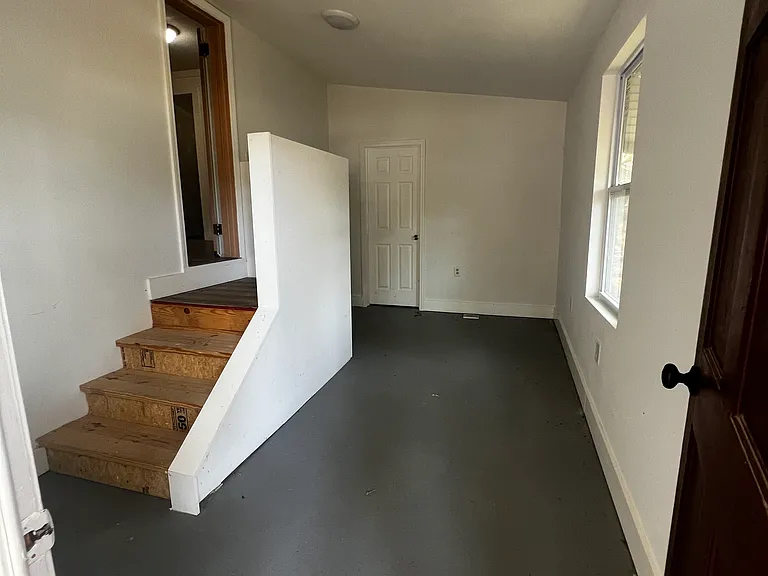 224 Nokes Dr — Photo 8