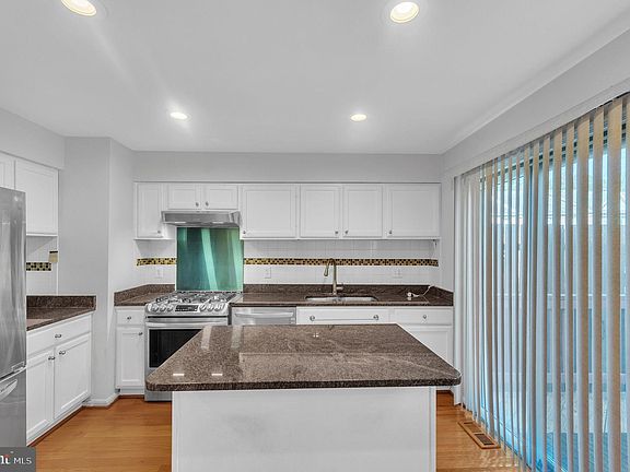 5th image of 12322 Field Lark Ct