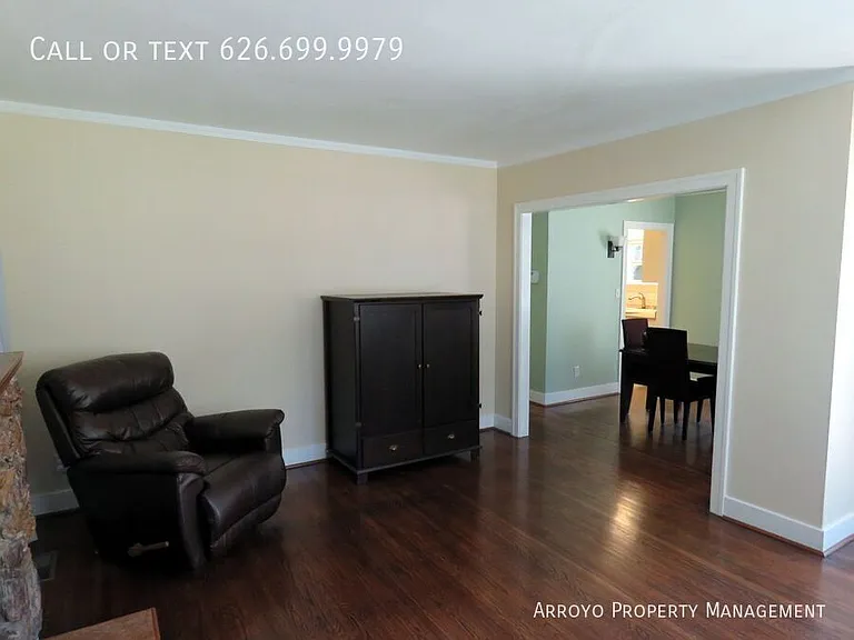 968 E Howard St — Photo 6
