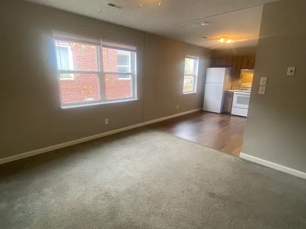 233 Mount Everest Dr APT B, Fenton, MO 63026