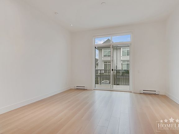 4th image of 2838 Livingstone Ave #28