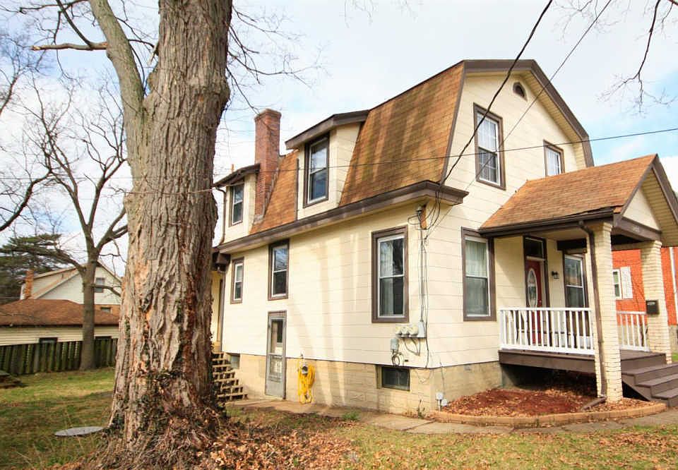 1st image of 3855 Davis Ave