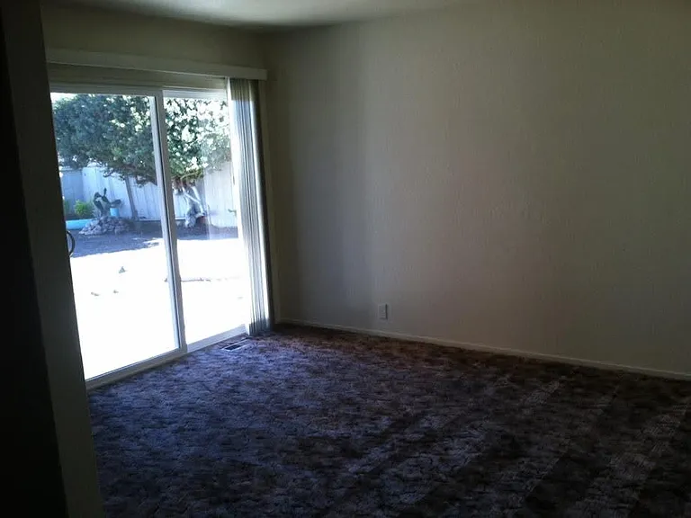 1151 W Alisal St — Photo 5