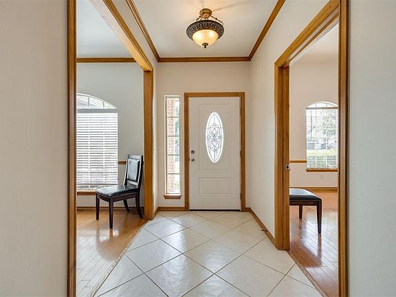4th image of 16517 Fenwick Blvd