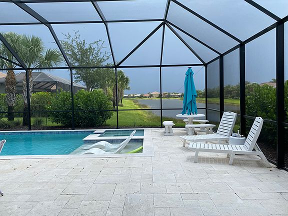 5th image of 2317 Tangerine Ln