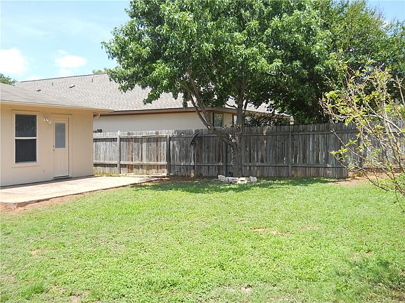5th image of 14202 Sarah Ann Dr