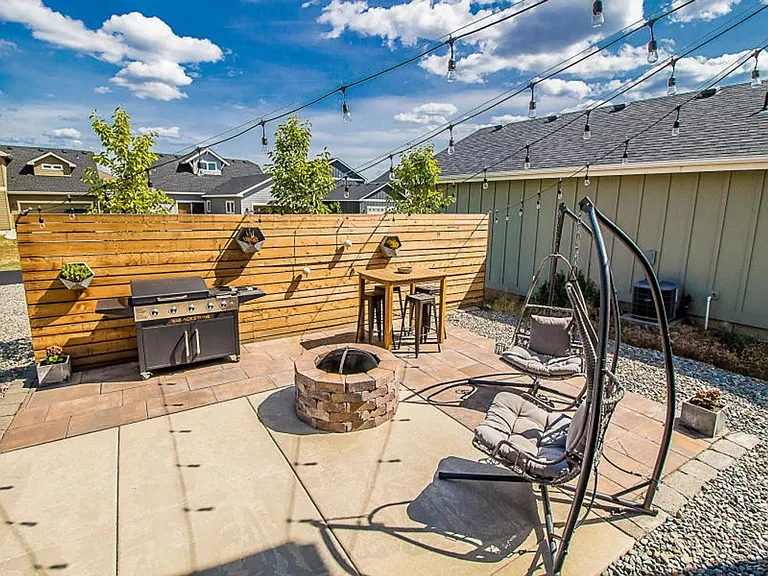 6536 N Cornwall St — Photo 4