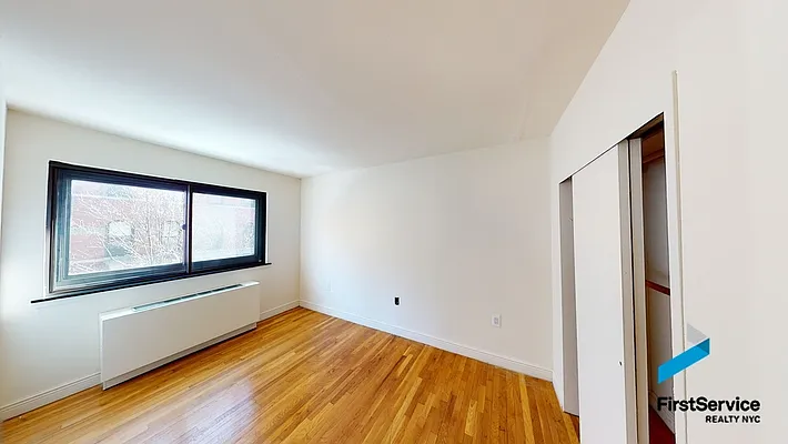 Rented by FirstService Realty (legacy) | media 4